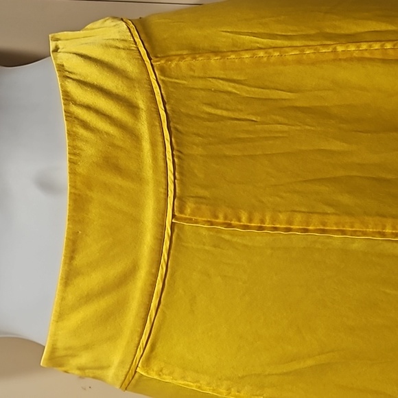 Marc by Marc Jacobs Silk Skirt. Size 6 - Picture 2 of 10